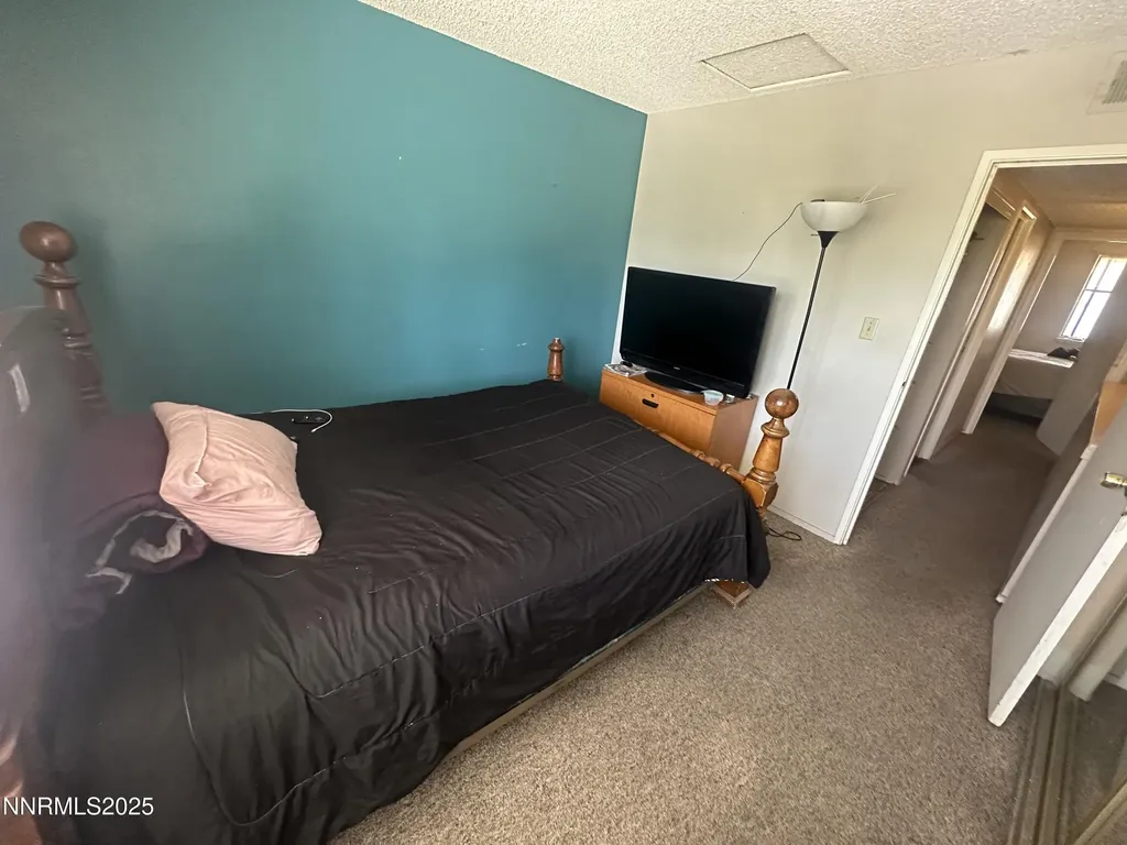 863 Nutmeg Reno NV 89502