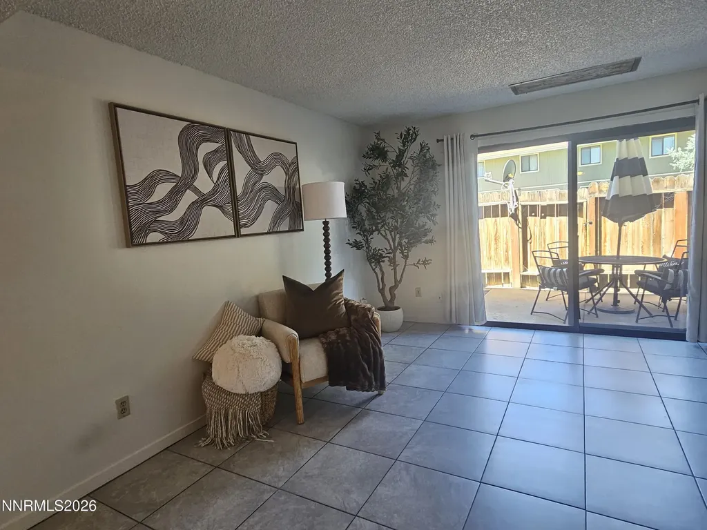 863 Nutmeg Reno NV 89502