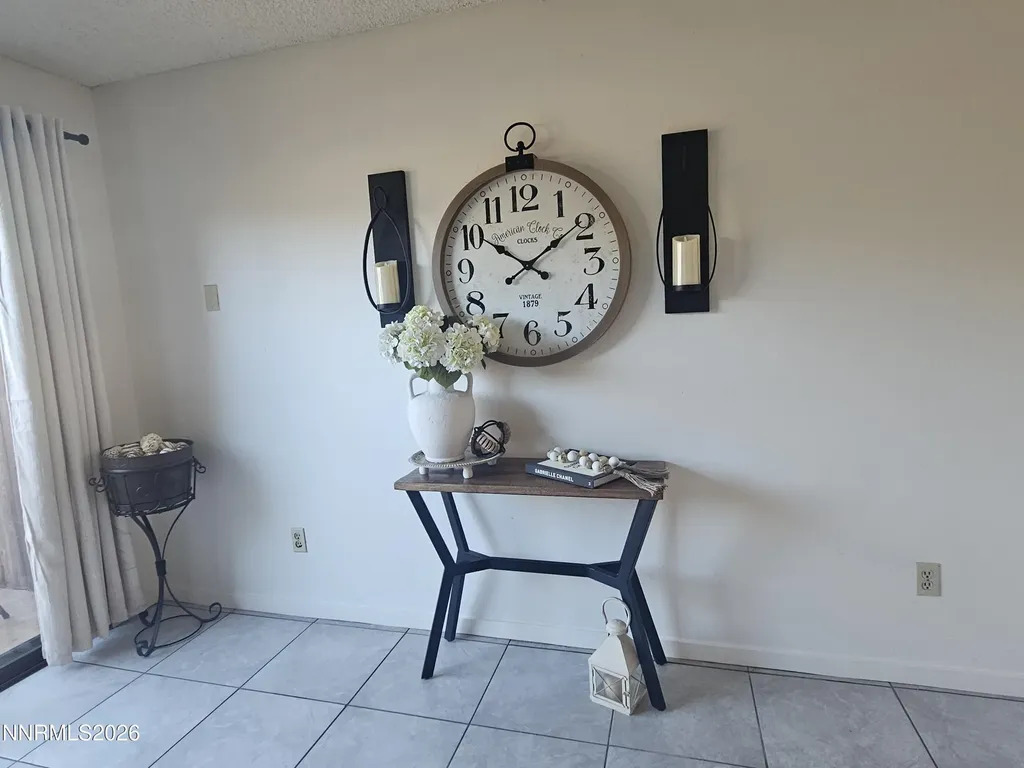 863 Nutmeg Reno NV 89502