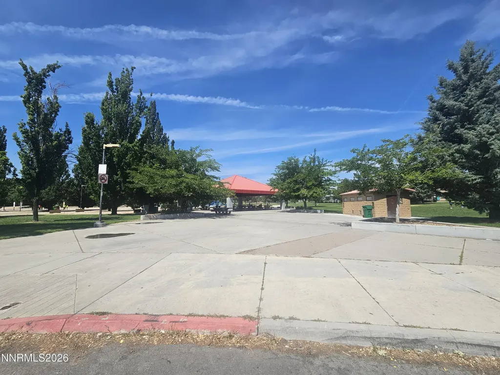 863 Nutmeg Reno NV 89502