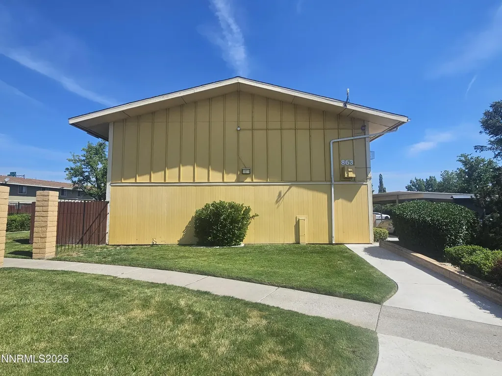 863 Nutmeg Reno NV 89502