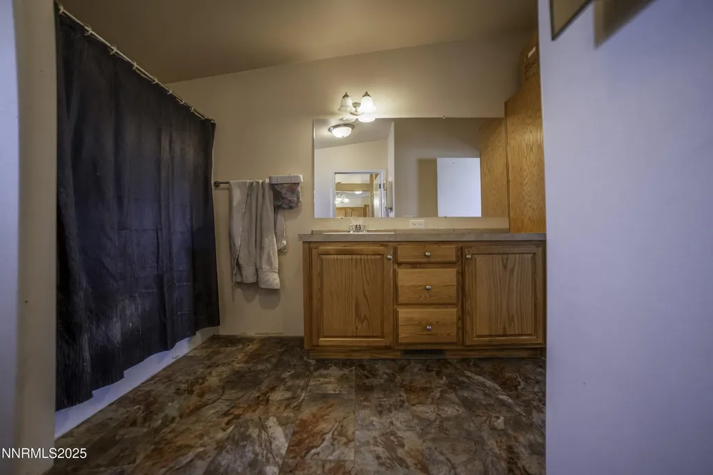 6265 Sandi Winnemucca NV 89445