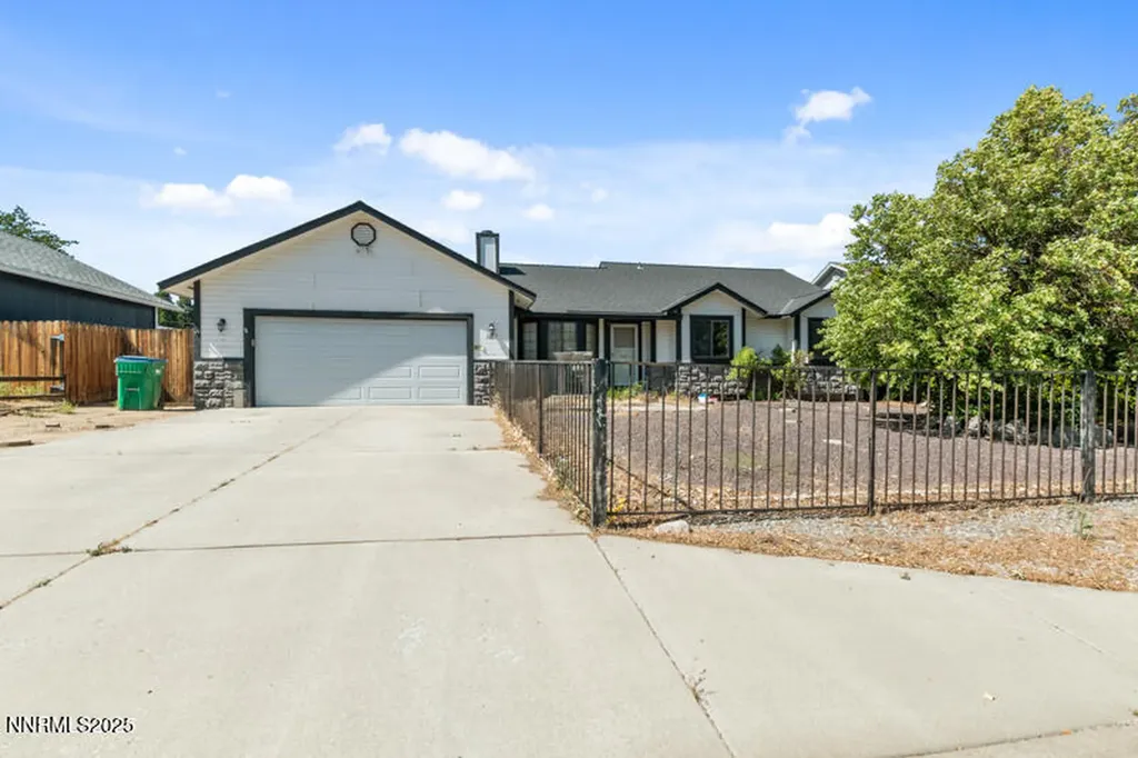 5605 Grasswood Sparks NV 89436