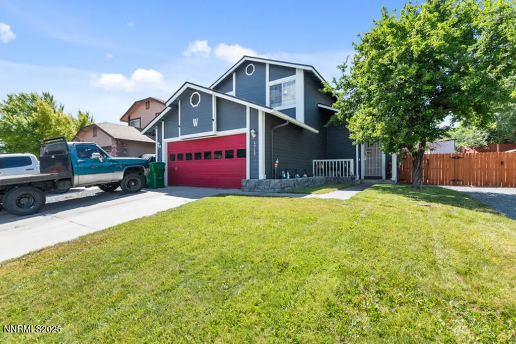 6715 Canoe Hill Sparks NV 89436