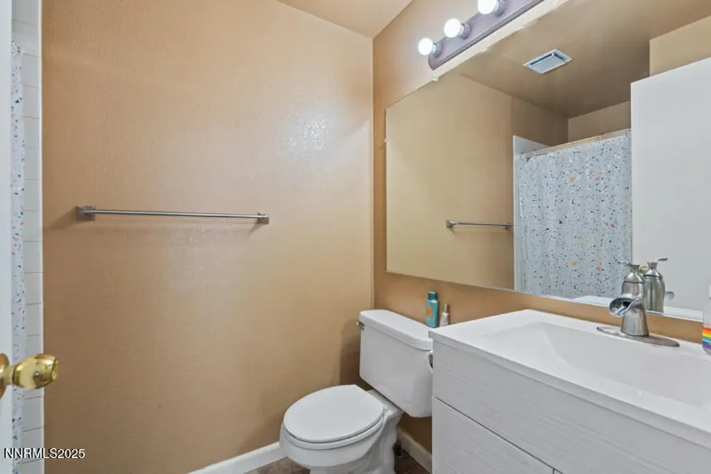 6715 Canoe Hill Sparks NV 89436