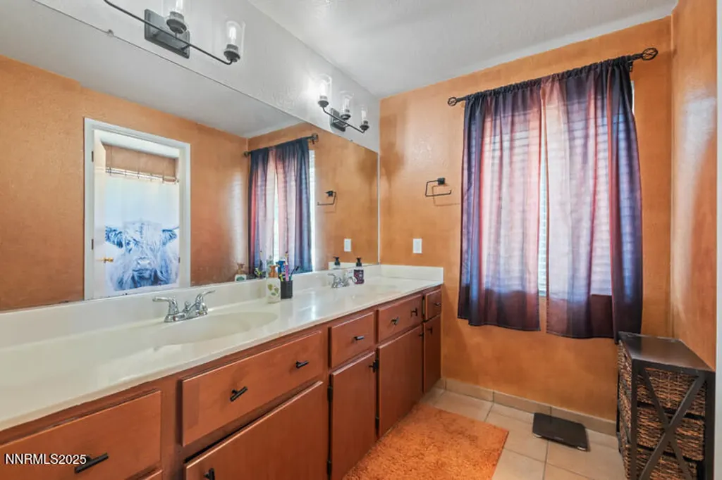 6715 Canoe Hill Sparks NV 89436