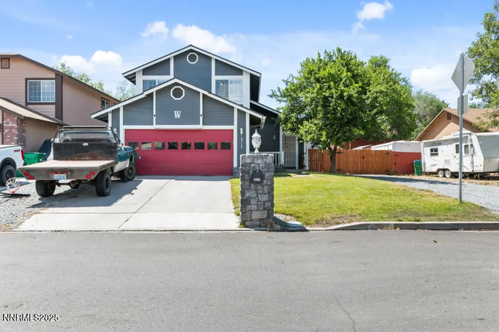 6715 Canoe Hill Sparks NV 89436
