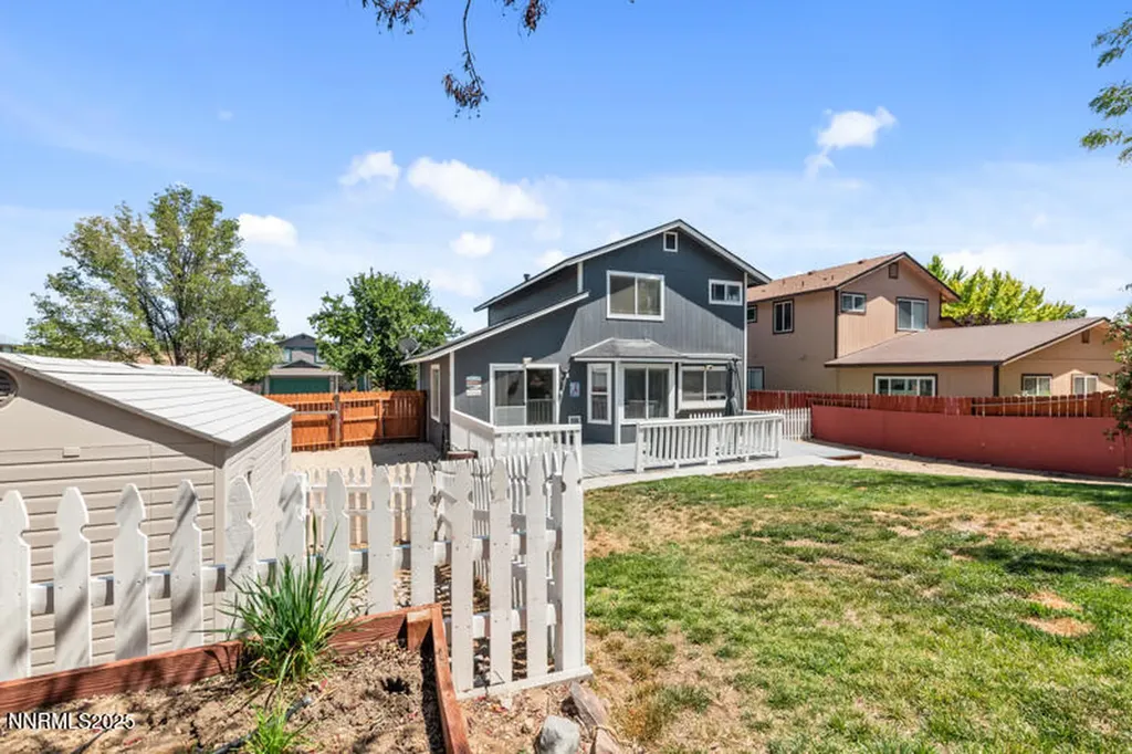 6715 Canoe Hill Sparks NV 89436