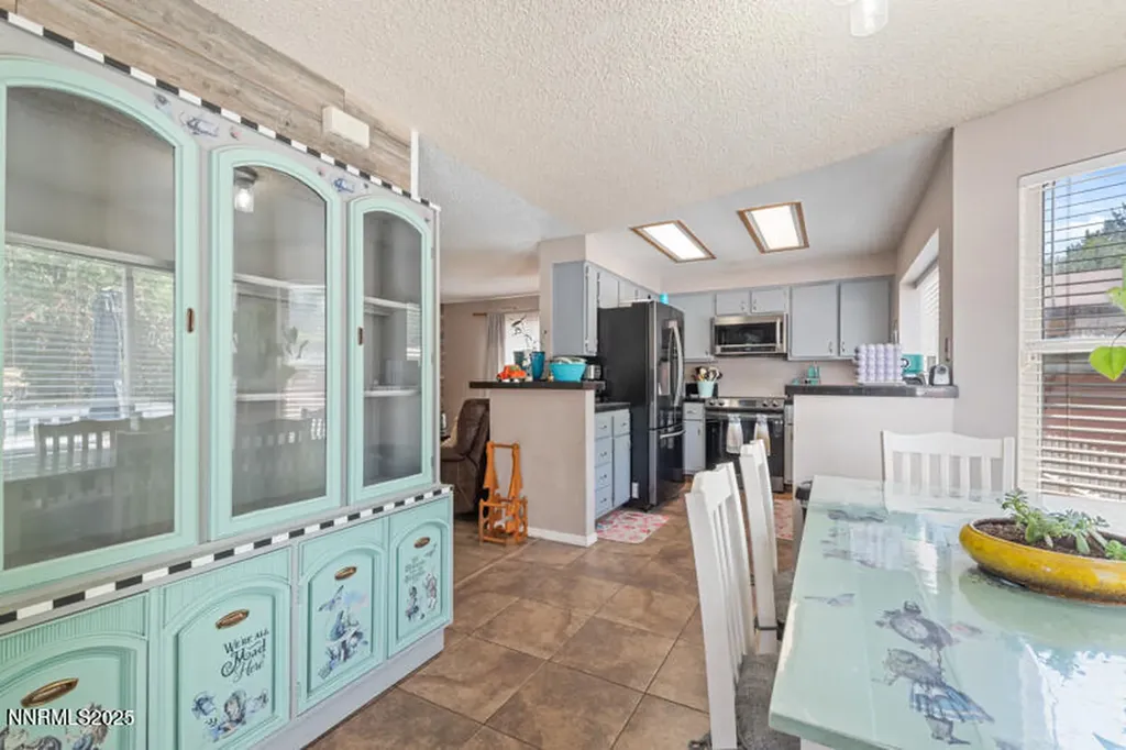 6715 Canoe Hill Sparks NV 89436
