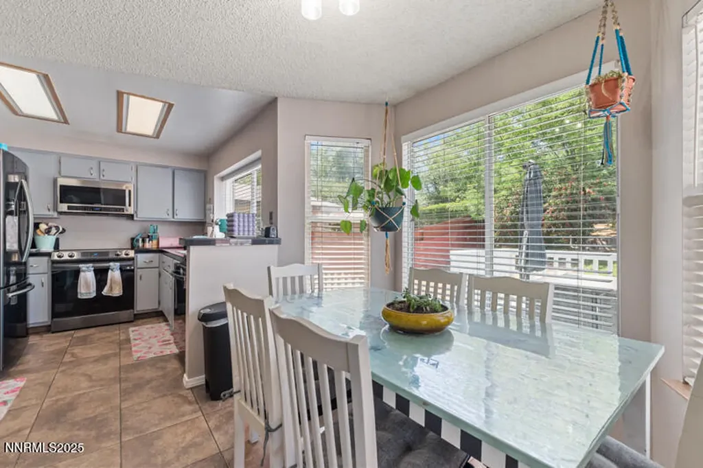 6715 Canoe Hill Sparks NV 89436