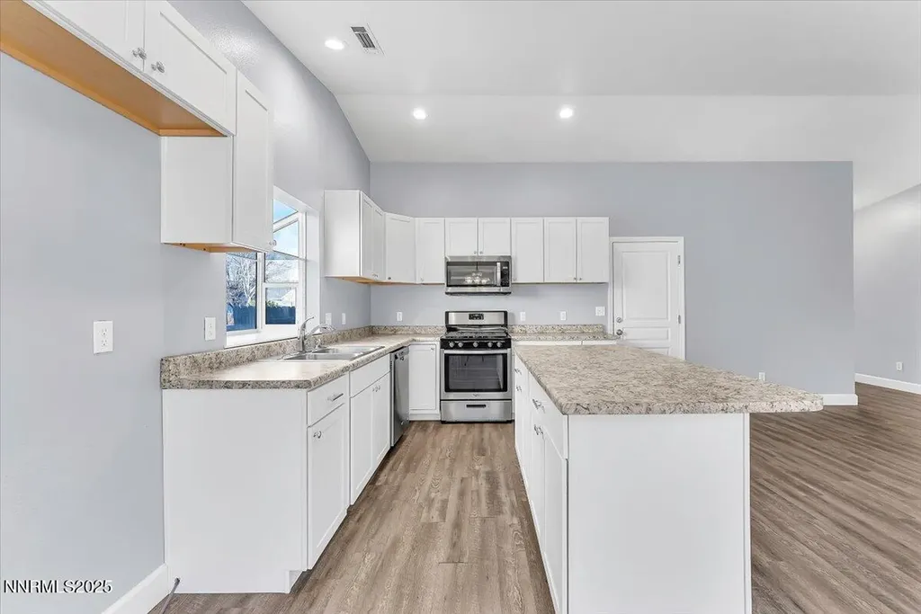 539 Rawe Peak Dayton NV 89403