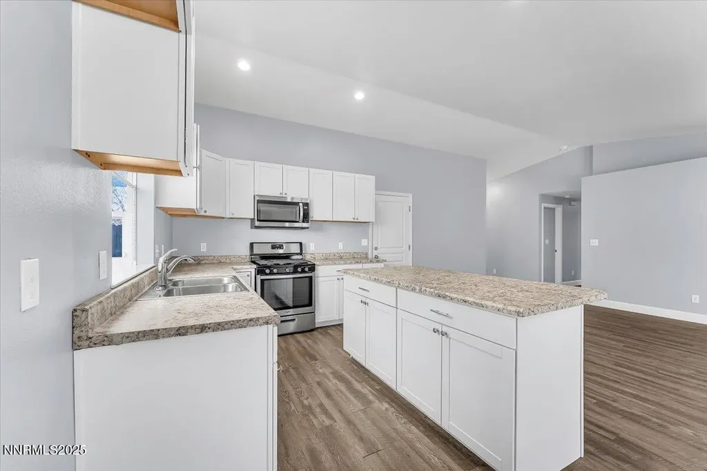 539 Rawe Peak Dayton NV 89403