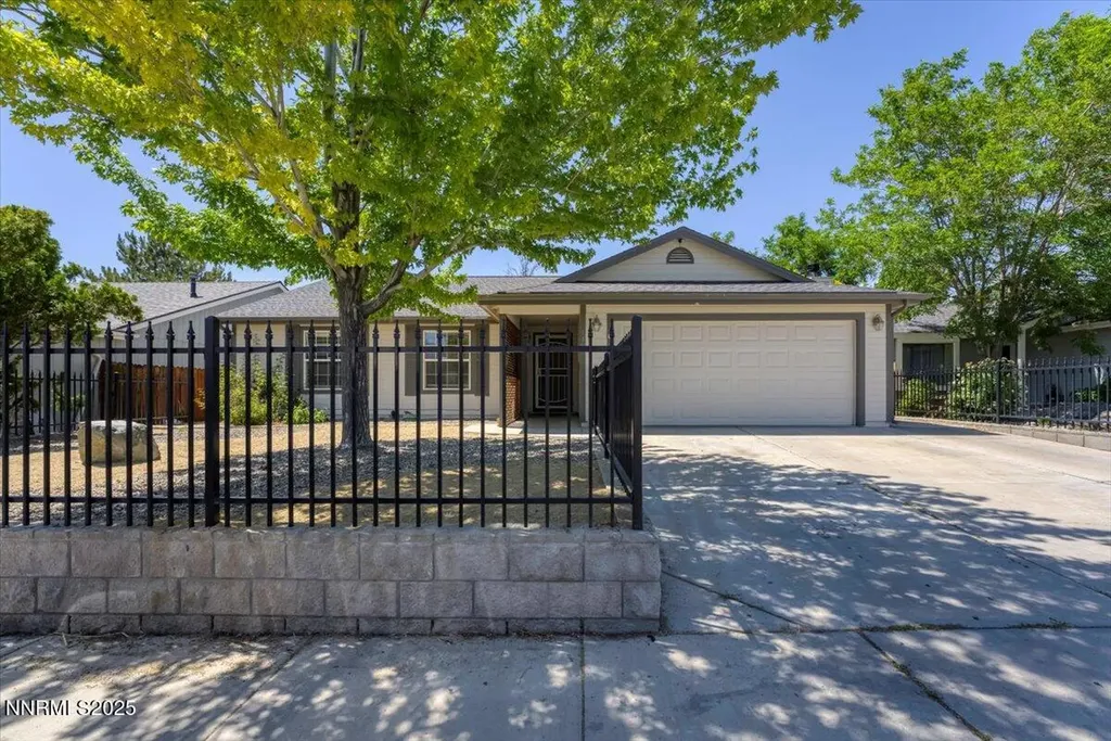 539 Rawe Peak Dayton NV 89403