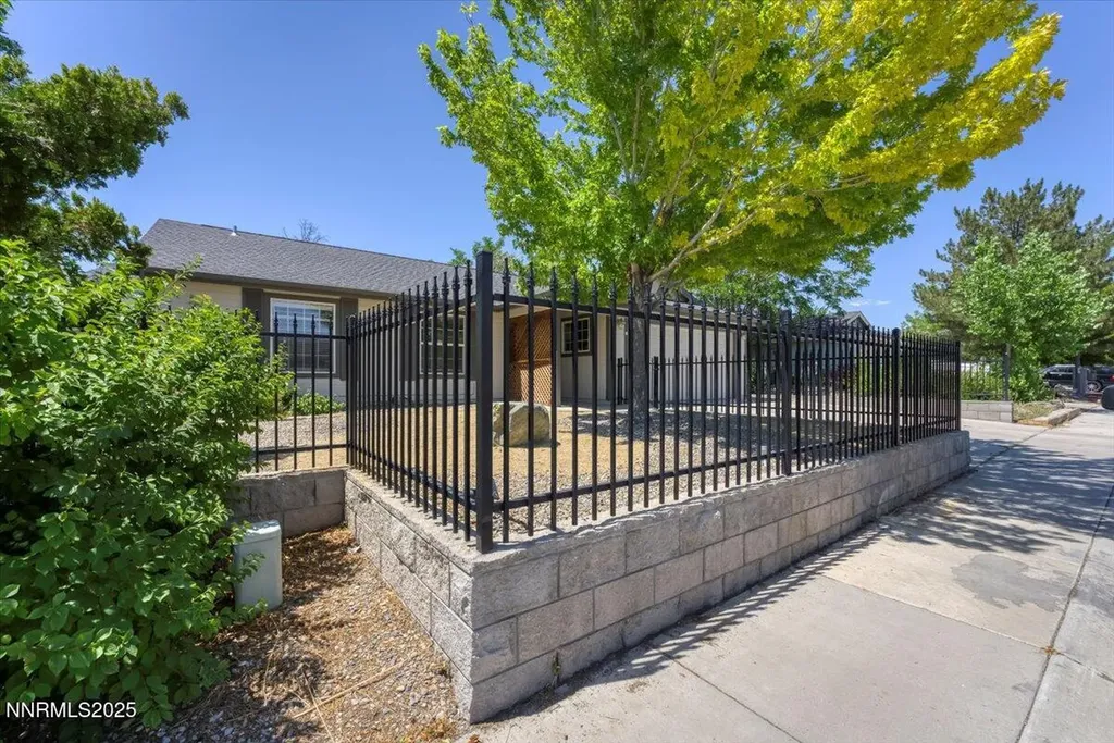 539 Rawe Peak Dayton NV 89403