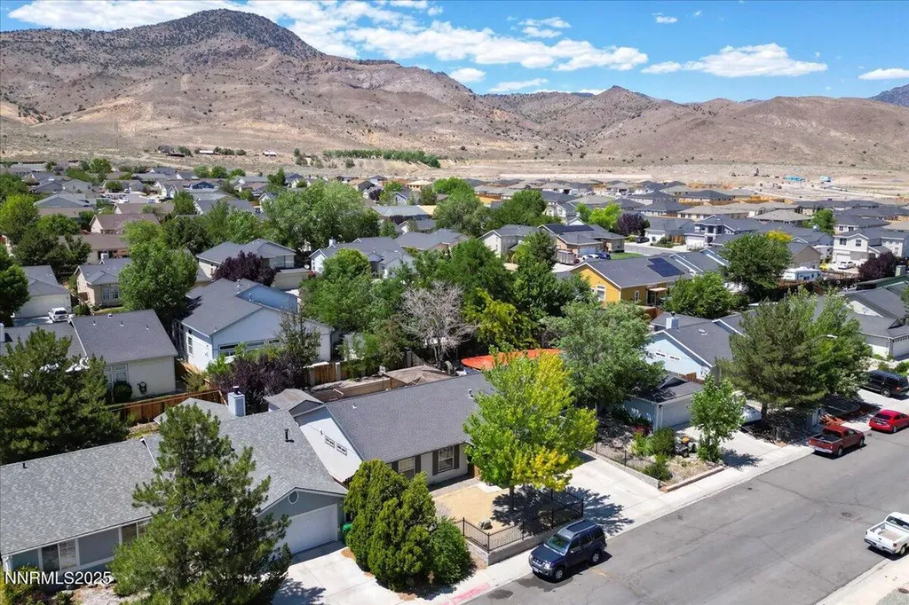 539 Rawe Peak Dayton NV 89403