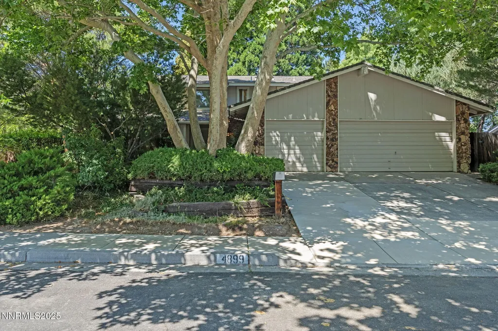 4899 Cool Springs Reno NV 89509