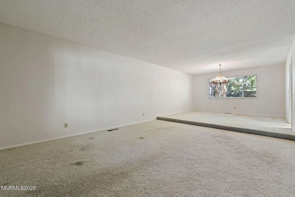 4899 Cool Springs Reno NV 89509
