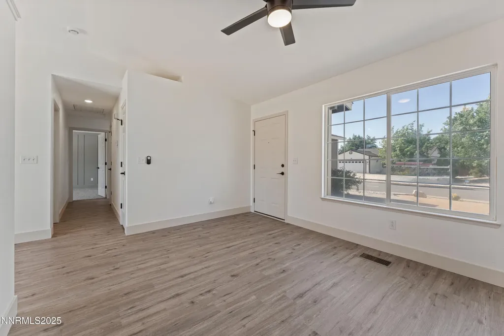 5824 Lightning Sun Valley NV 89433