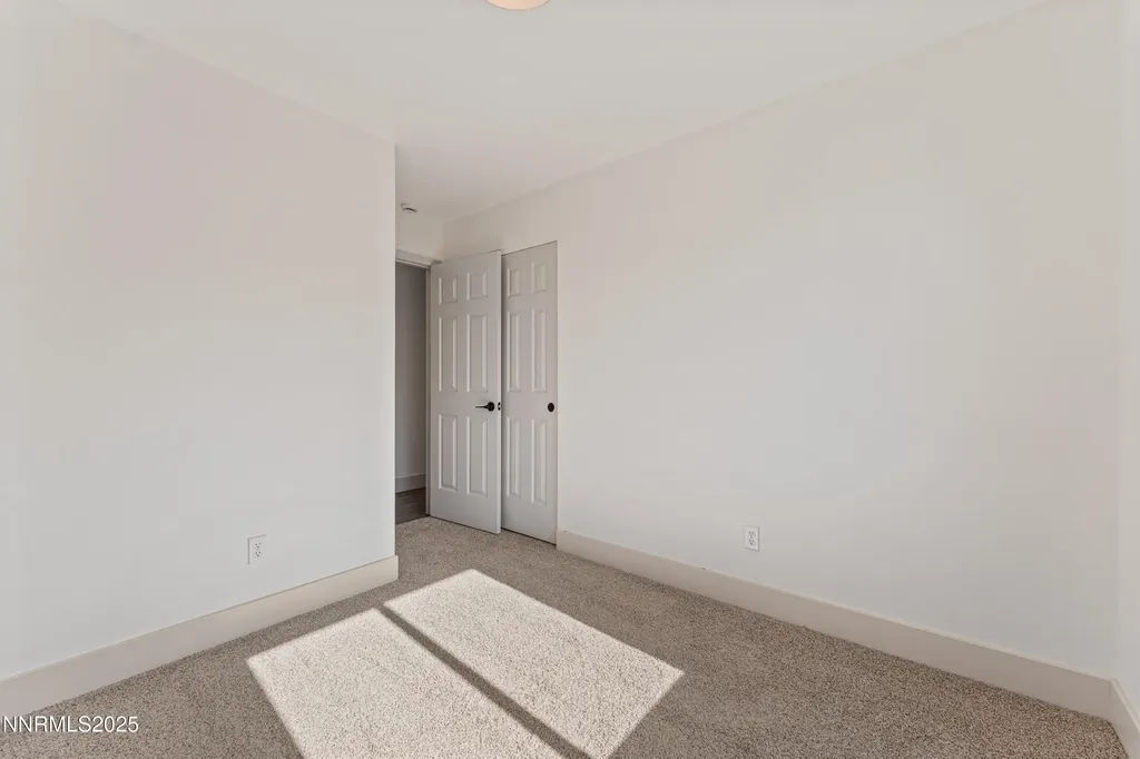 5824 Lightning Sun Valley NV 89433