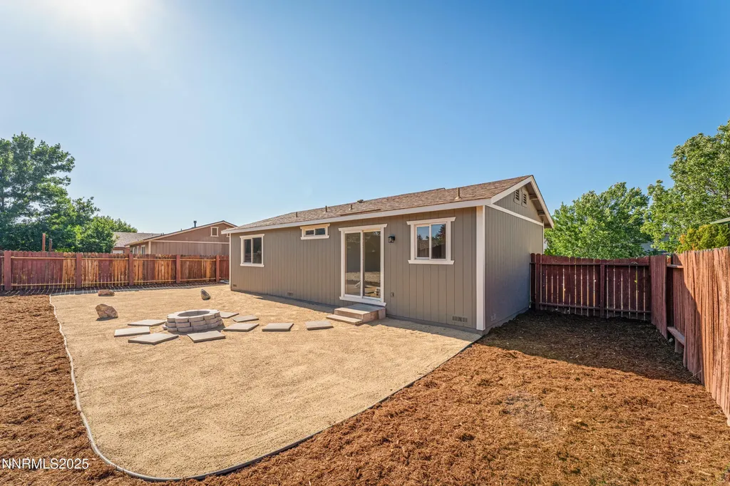 5824 Lightning Sun Valley NV 89433