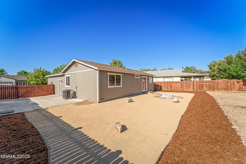 5824 Lightning Sun Valley NV 89433