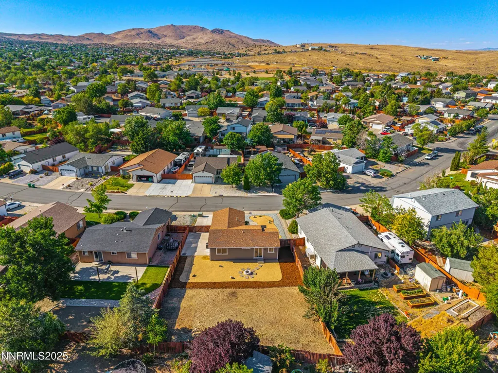 5824 Lightning Sun Valley NV 89433