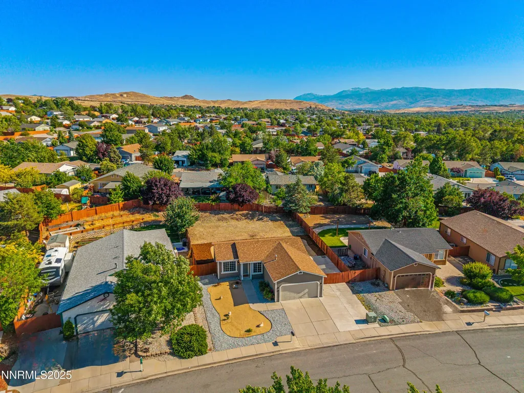 5824 Lightning Sun Valley NV 89433