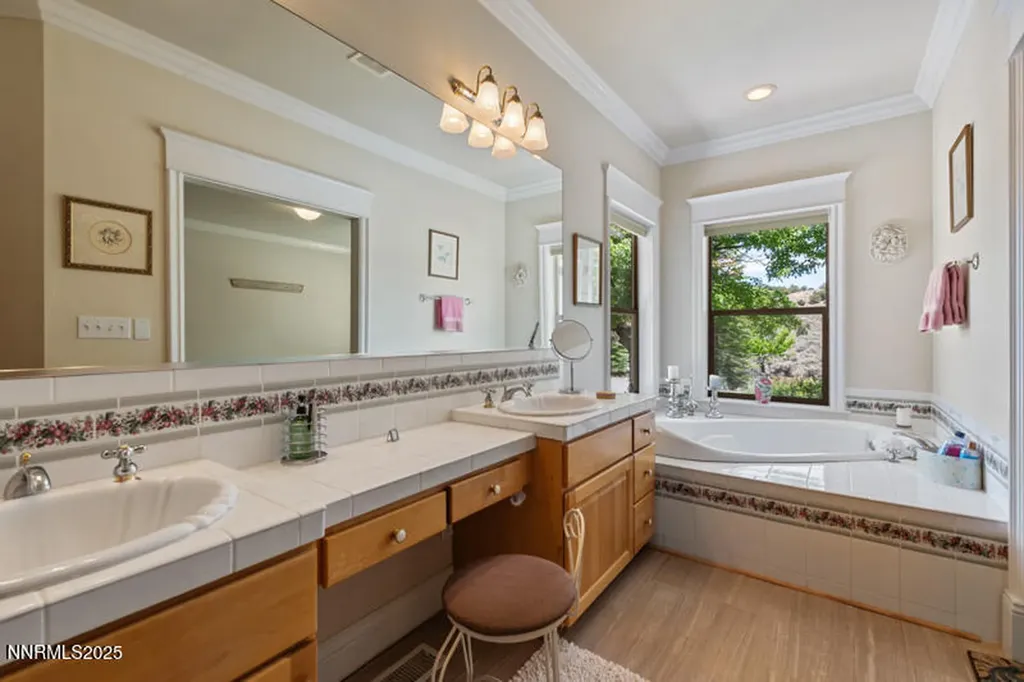 125 Columbia Hill Reno NV 89508