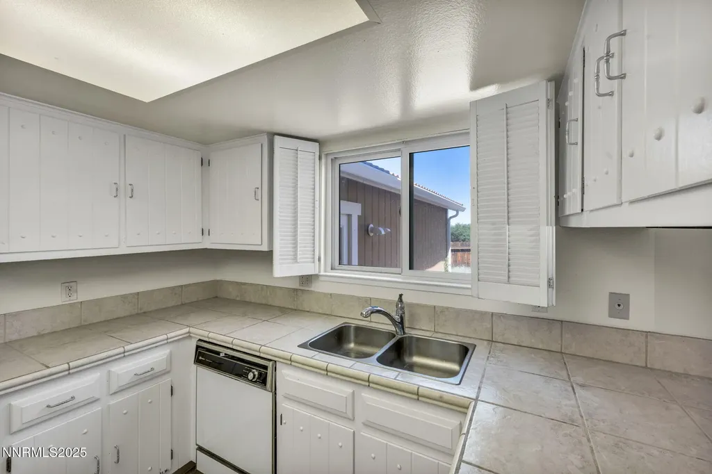 1425 Julie Reno NV 89509