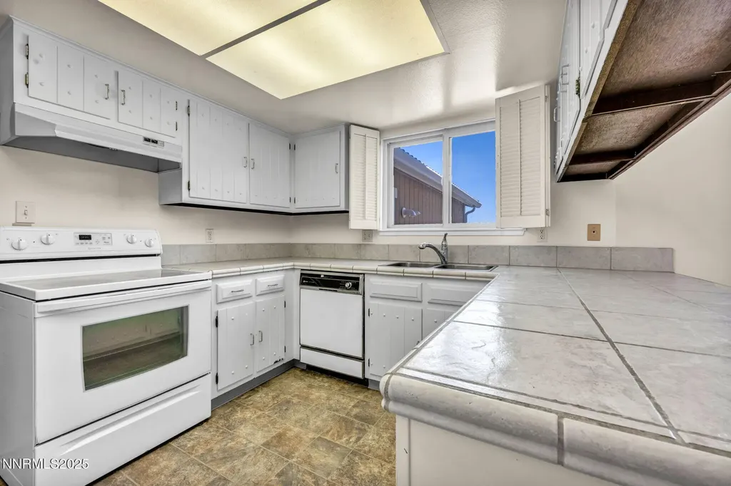1425 Julie Reno NV 89509