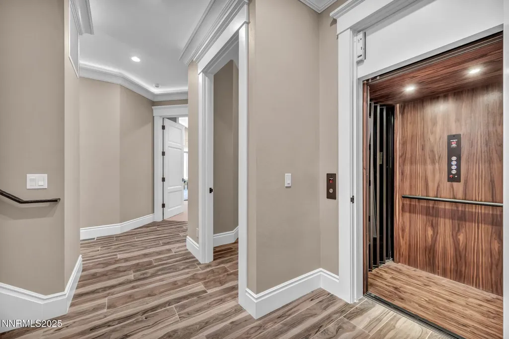 6145 Triple Crown Reno NV 89511