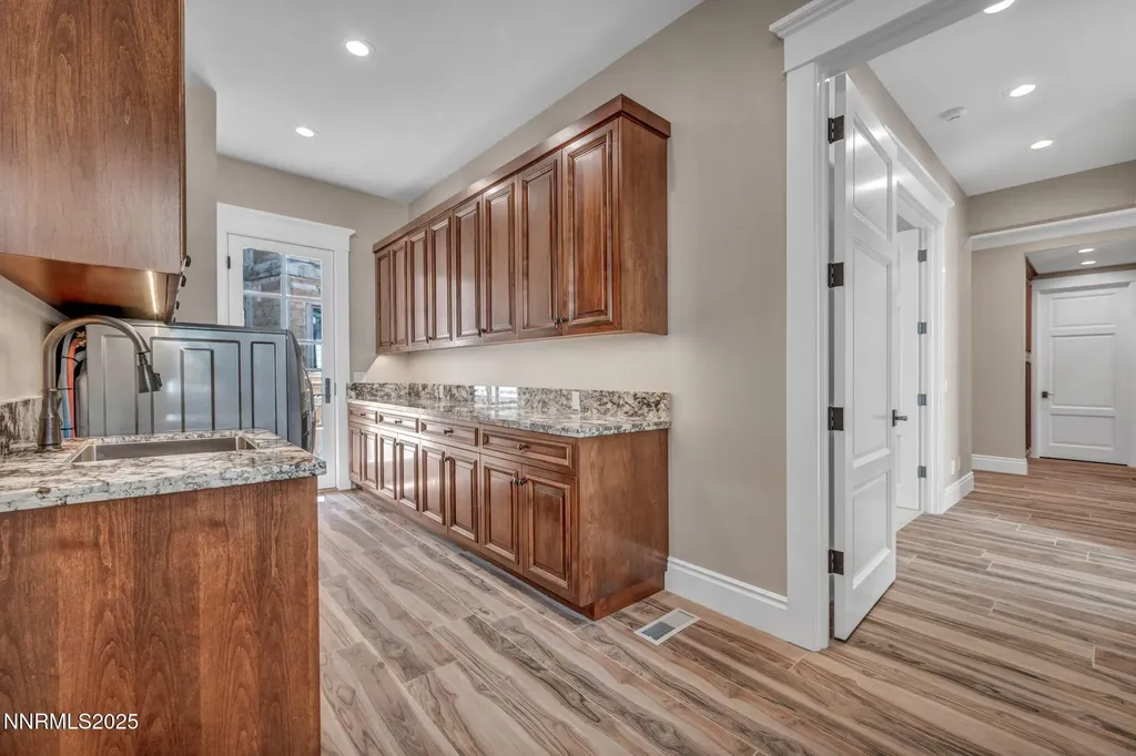 6145 Triple Crown Reno NV 89511