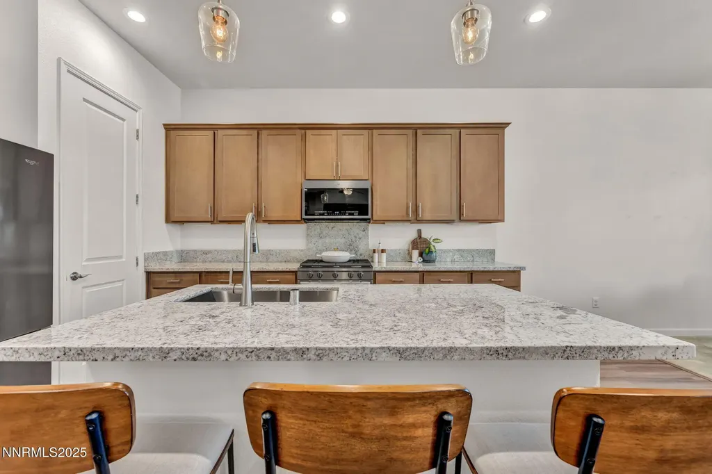 2180 Snoqualmie Sparks NV 89436