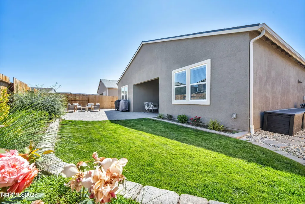 2180 Snoqualmie Sparks NV 89436