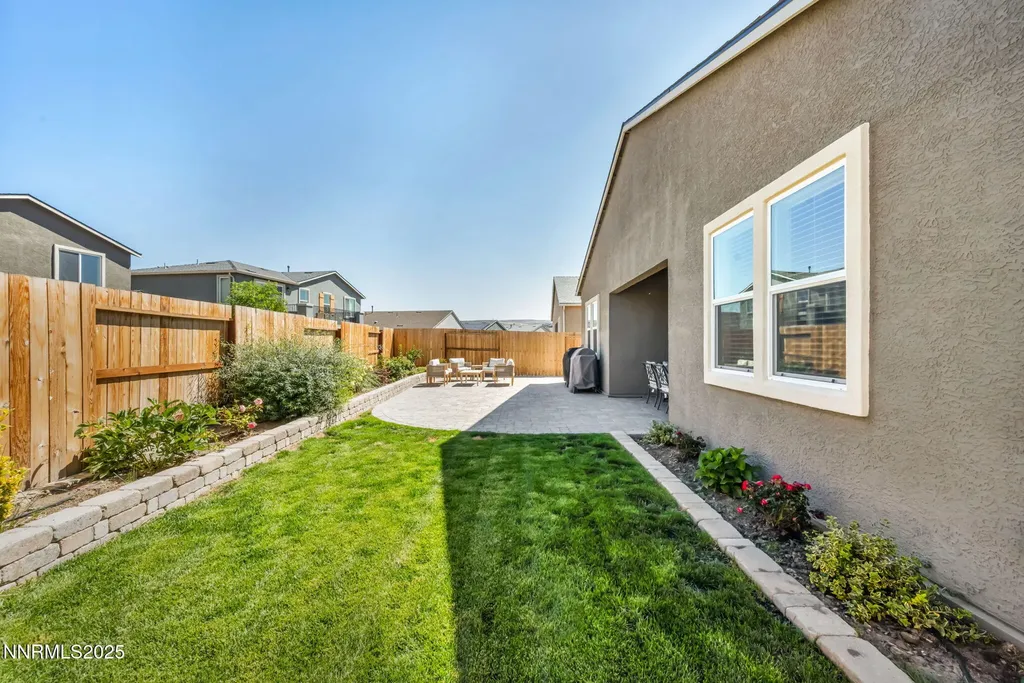 2180 Snoqualmie Sparks NV 89436