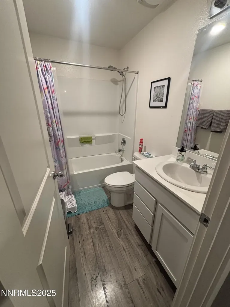 8886 Wolf Moon Reno NV 89506