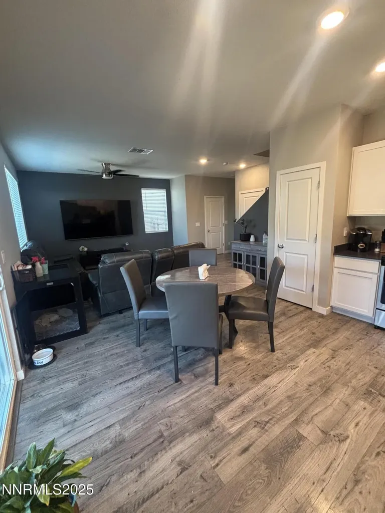 8886 Wolf Moon Reno NV 89506