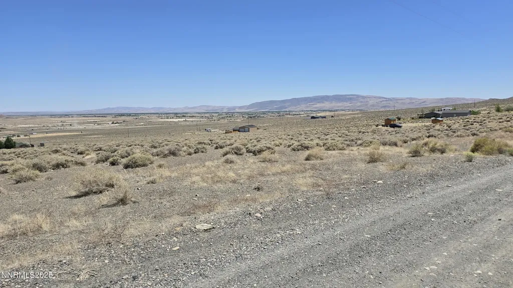 5710 Peek Silver Springs NV 89429