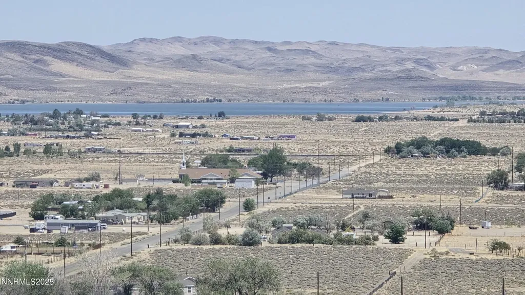 5710 Peek Silver Springs NV 89429