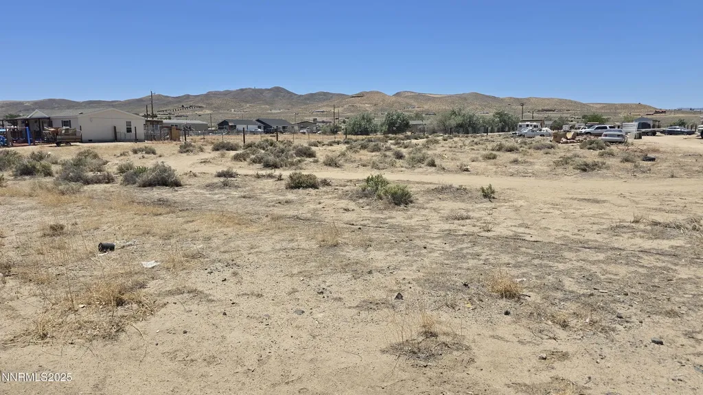 5135 Robert Silver Springs NV 89429