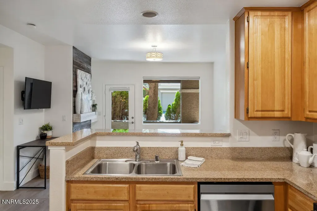 900 Meadows Reno NV 89521