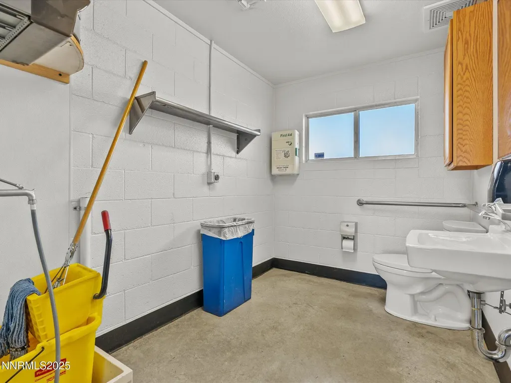 2465 Sutro Reno NV 89512