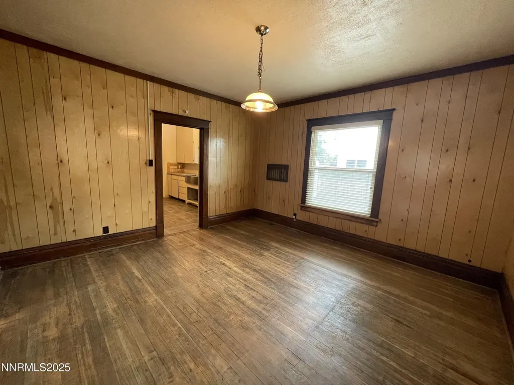 77 Lay Winnemucca NV 89445