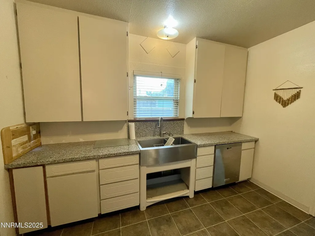 77 Lay Winnemucca NV 89445