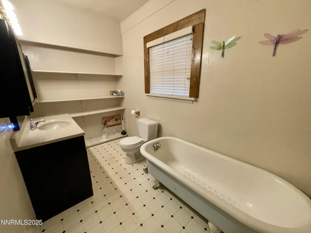 77 Lay Winnemucca NV 89445