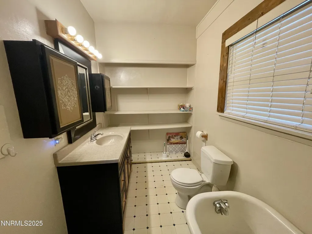 77 Lay Winnemucca NV 89445