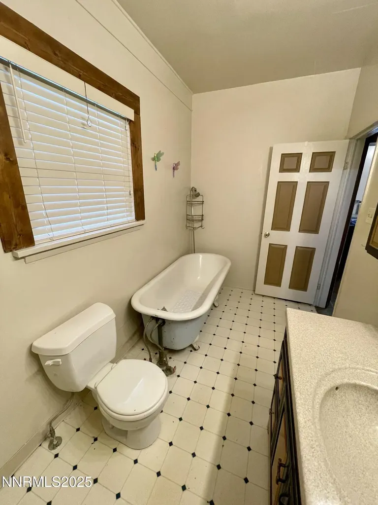 77 Lay Winnemucca NV 89445
