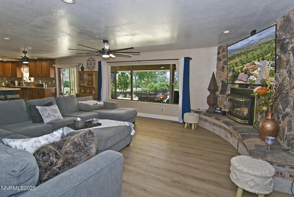 5705 Blue Hills Reno NV 89502