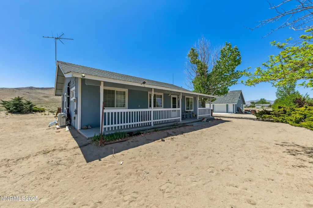 21 Fox Yerington NV 89447