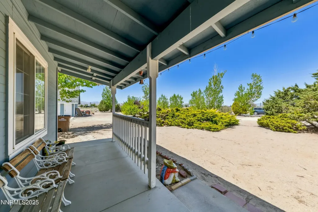 21 Fox Yerington NV 89447